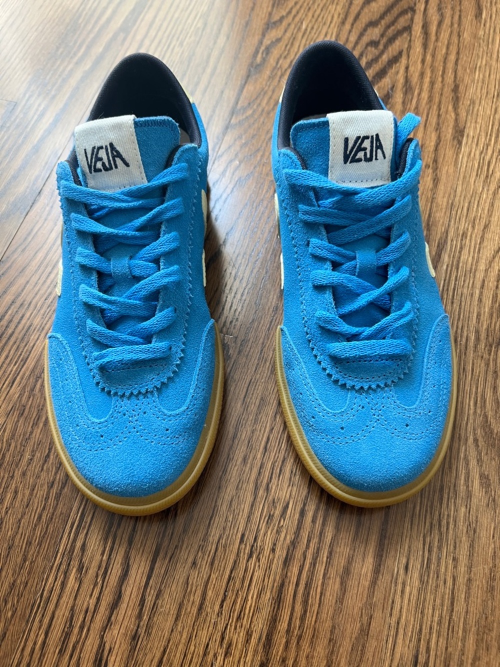 Veja Blue suede Volley Sneaker. Size 8 EU 39 - Picture 6 of 11